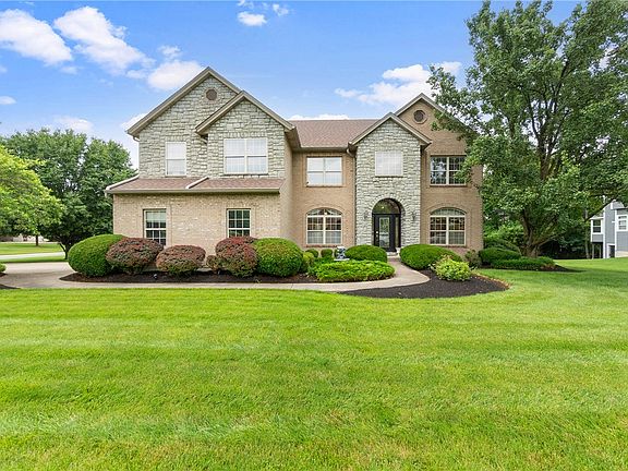 2nd image of 6694 Eagle Creek Dr