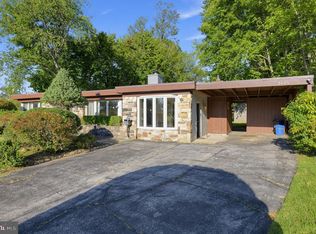 2155 Kingswood Ln, Broomall, PA 19008