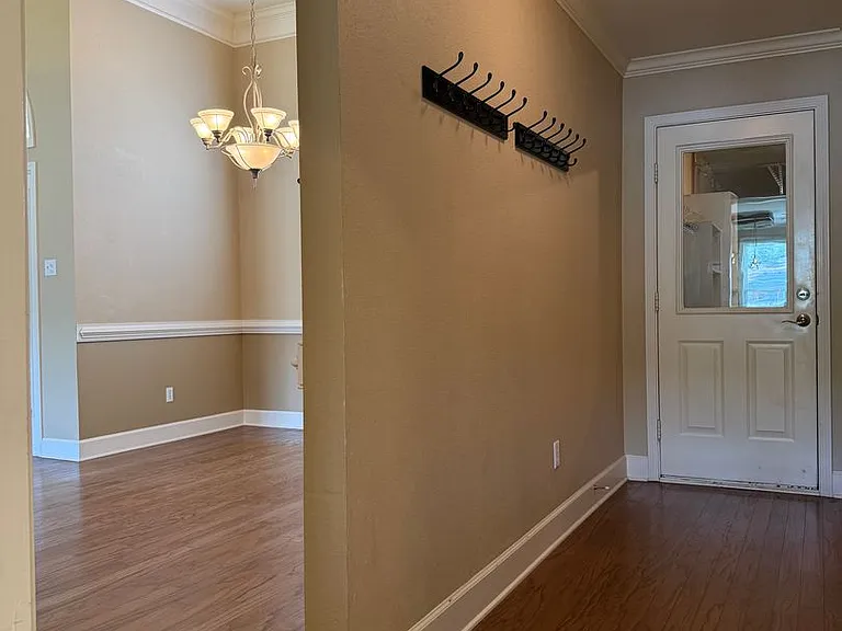34 Lakeview Ln — Photo 8