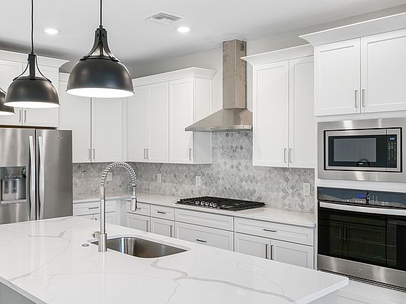 Stainless steel appliances included