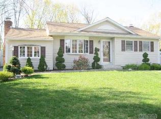 30 Wicks Rd, East Northport, NY 11731