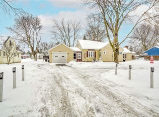 1076 Webster Rd, Webster, NY 14580