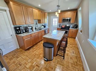 10 Creighton St FLOOR 3, Jamaica Plain, MA 02130