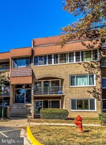 448 Girard St APT 104, Gaithersburg, MD, 20877