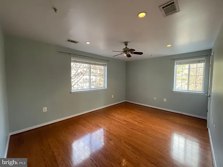 4061 S Four Mile Run Dr #301 — Photo 12