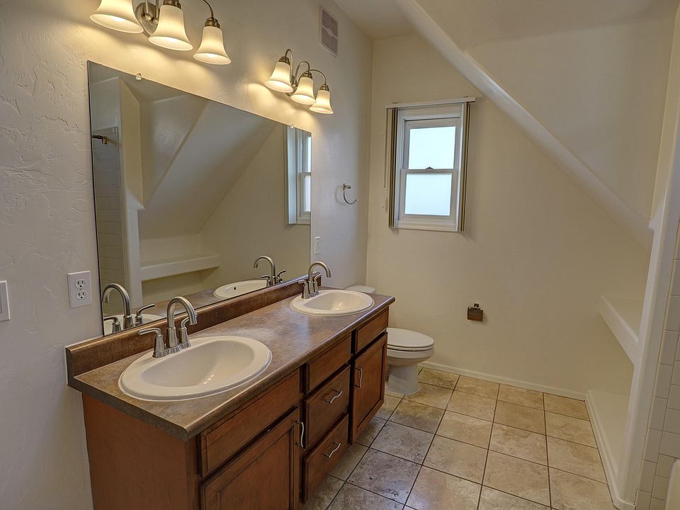 1st image of 2550 E Water St