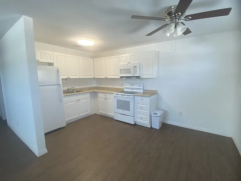 444 Norwich Ln #202 — Photo 11