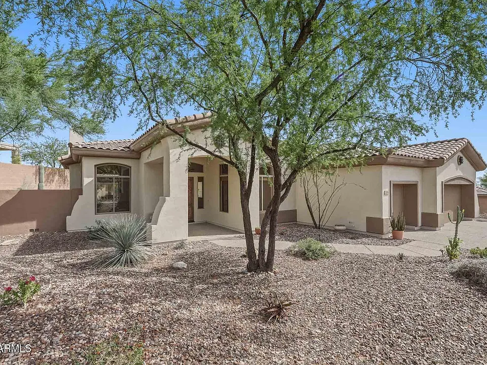 2129 W Legends Way