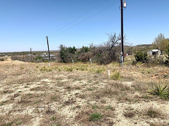 4th image of 800 County Road 214