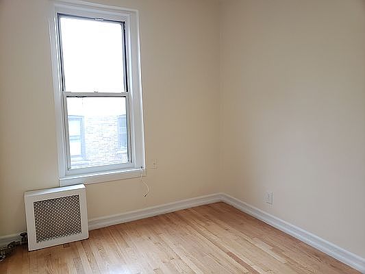 2nd image of 515 W 111th St #6A