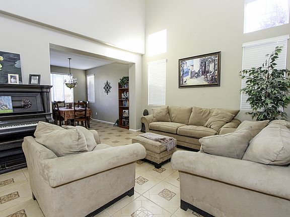2nd image of 31267 Janelle Ln