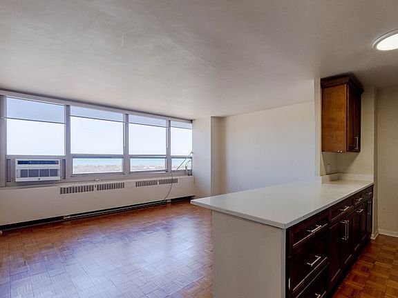2nd image of 3950 N Lake Shore Dr APT 2308