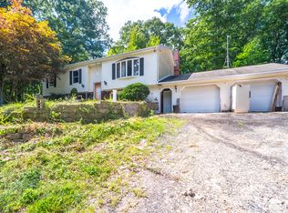 626 Beaver Meadow Rd, Higganum, CT 06441