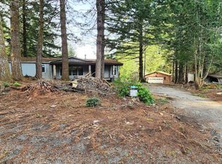 96026 Sundown Dr, Brookings, OR 97415