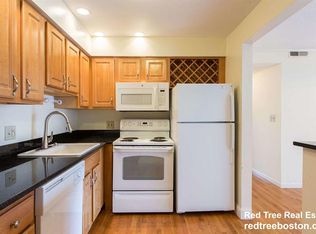 320 Hammond Pond Pkwy #401A, Chestnut Hill, MA 02467