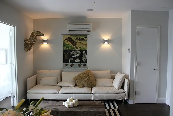 Rented by Full Time Management | media 96