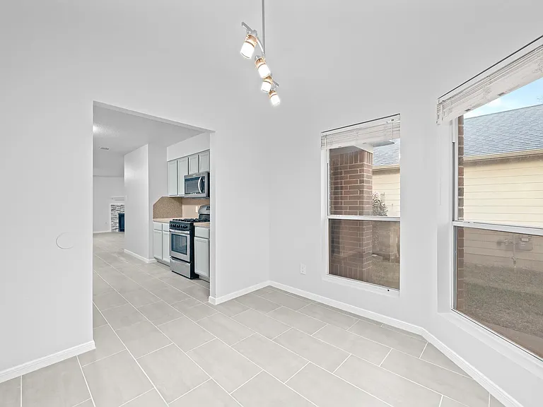 19606 Narcissus Brook Ln — Photo 12