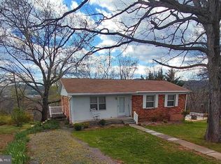 201 Woodlawn Dr, Petersburg, WV 26847