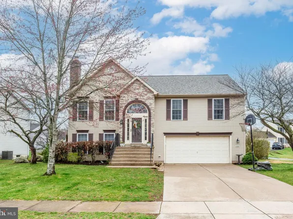 314 Huntinghorn St, Taneytown, MD 21787