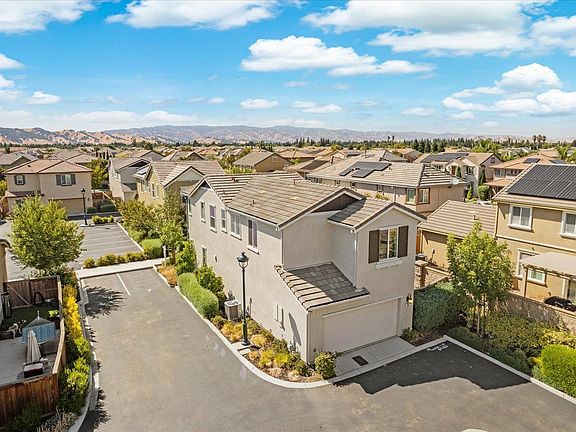 4th image of 124 Cogburn Circle