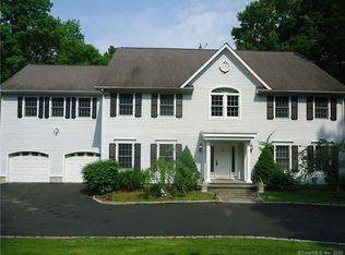 27 Bracchi Dr, Stamford, CT 06903