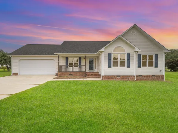 104 Water Oak Dr, Smithfield, NC 27577