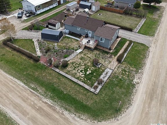 4th image of 302 Rustad AVENUE