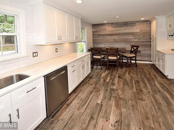 5th image of 13416 Pitch Pine Ct