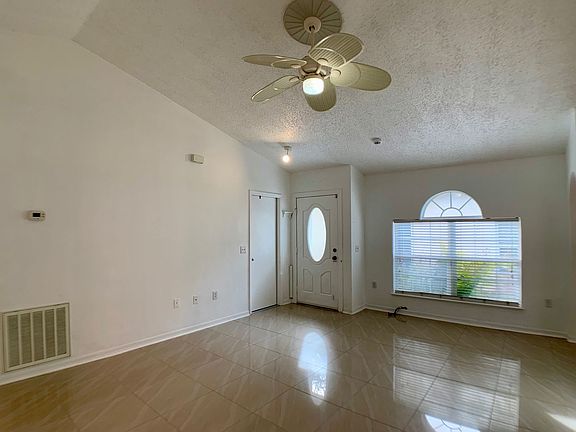 5th image of 6678 Gentle Oaks Dr E