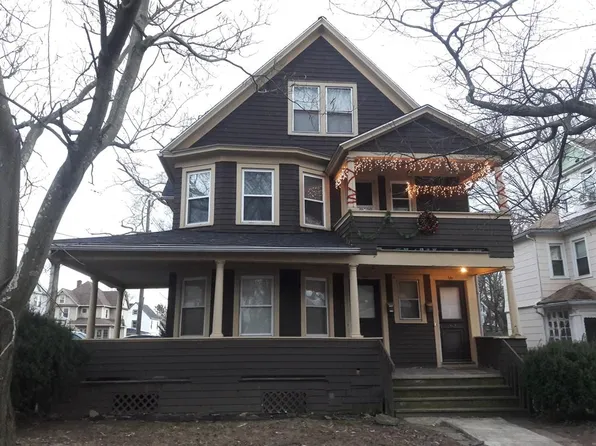 64 Ridge St, Manchester, CT 06040
