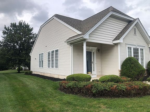 3rd image of 66 Bear Meade Dr