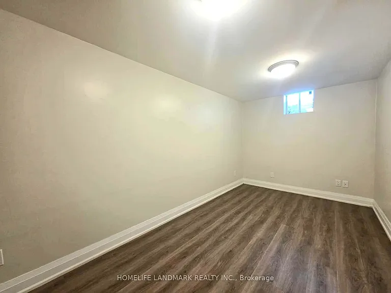 6 Fernwood Ct #A — Photo 12
