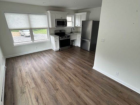 2nd image of 128 South St #1A