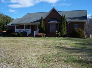 4909 Gold Crest Dr, Oak Ridge, NC 27310