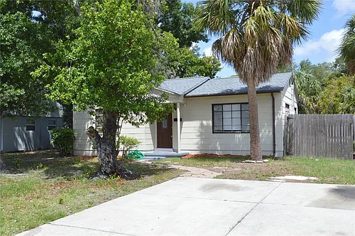1108 Winchester Rd N Photo 1
