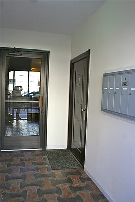 Sold by Corcoran | media 7