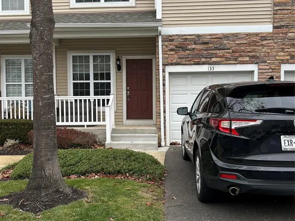 133 Somerset Drive, Massapequa, NY 11758