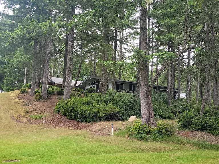 471 E Michelle Dr — Photo 22