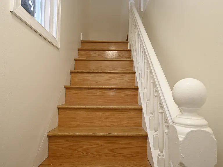 116 11th Ave #B — Photo 10