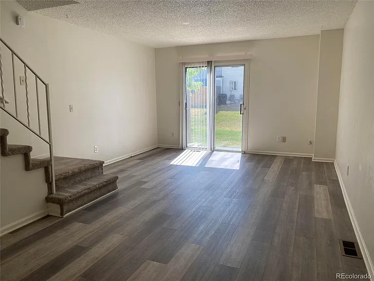 9027 W Floyd Ave — Photo 4