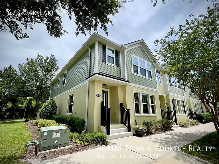 673 Oak Lake Ln — Photo 2