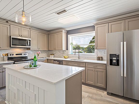 4th image of 5429 Cresta Way