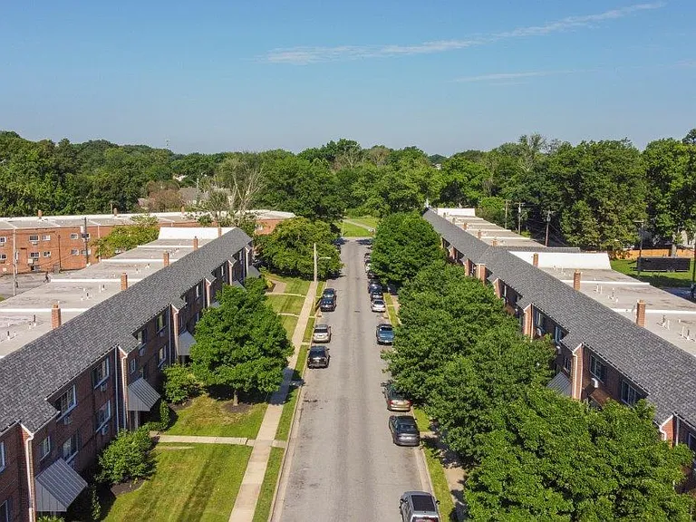 Maple Walk Apartments — Photo 48