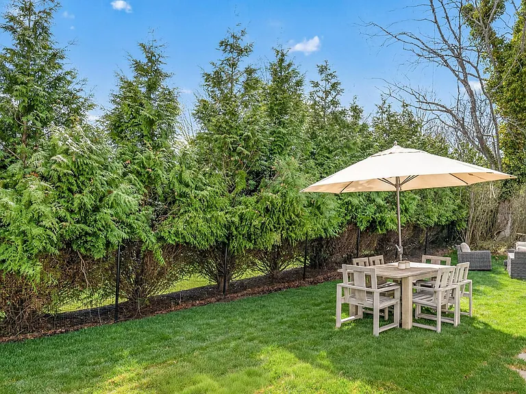 15 Indian Hill Rd — Photo 14