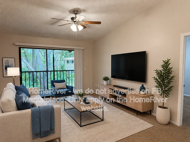 6010 Laketree Ln #H — Photo 4