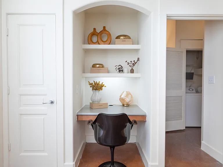 Sabine Street Lofts — Photo 42