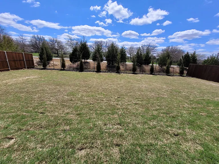 1705 Snapdragon Ct — Photo 22