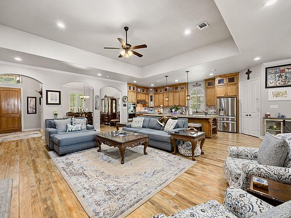 4th image of 1022 McDaniel Dr
