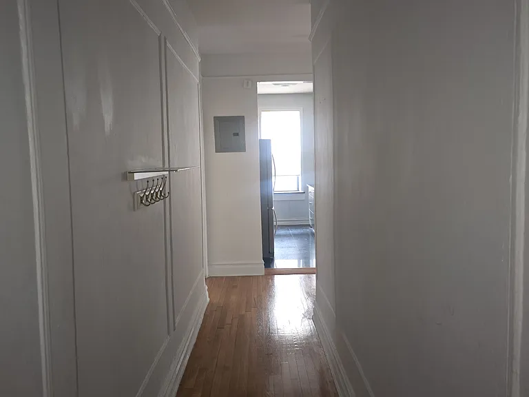 590 Parkside Ave #4DE — Photo 8