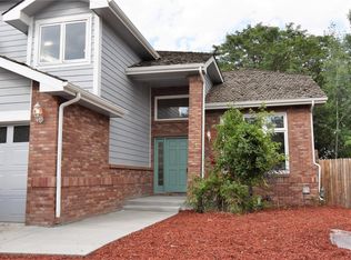1710 Sunlight Dr, Longmont, CO 80504